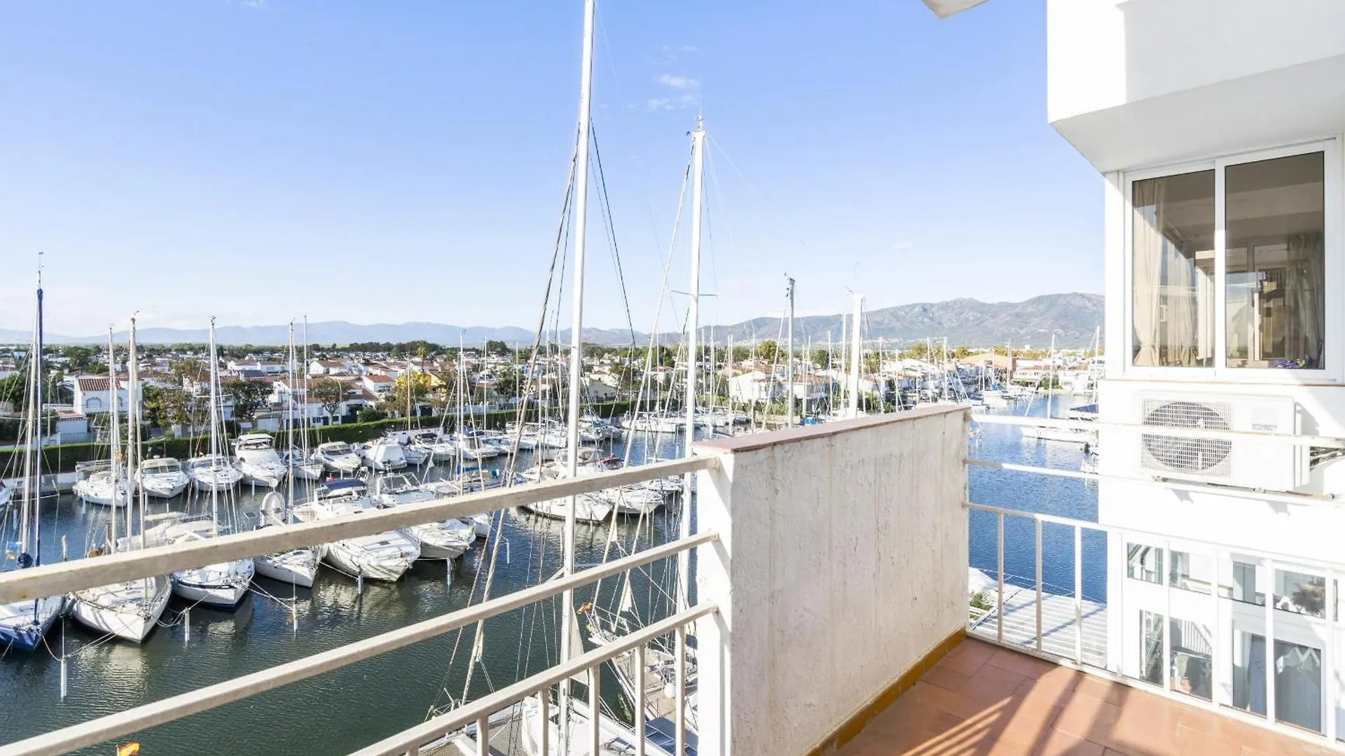 Welcs Apartamento 227 Emp Con Vistas Al Canal Empuriabrava Apartment