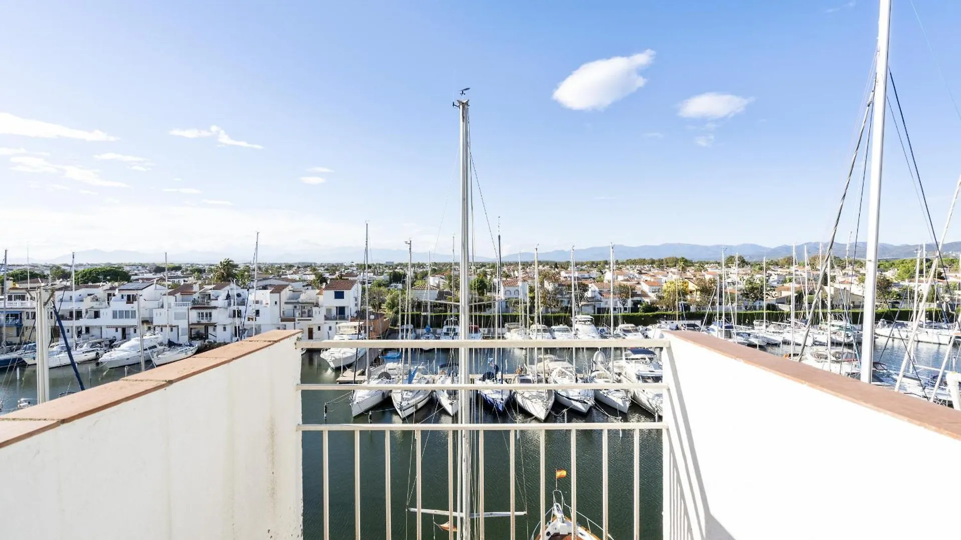 Welcs Apartamento 227 Emp Con Vistas Al Canal Empuriabrava